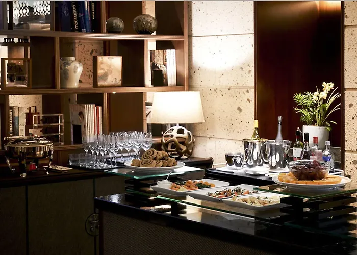 Hotel Royal Myeongdong 4*