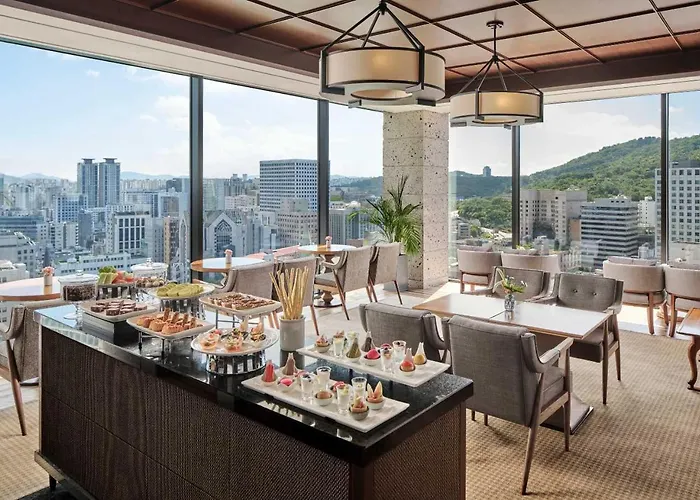 Hotel Royal Myeongdong Seúl