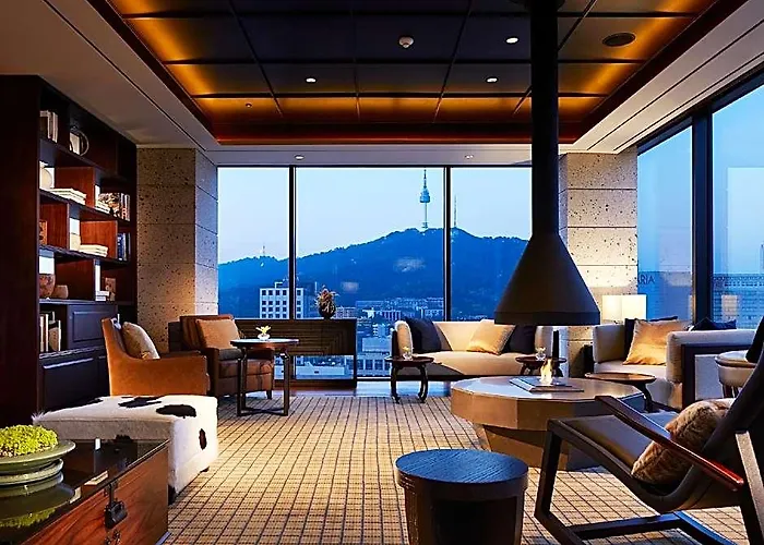 Royal Myeongdong Hotel 4*