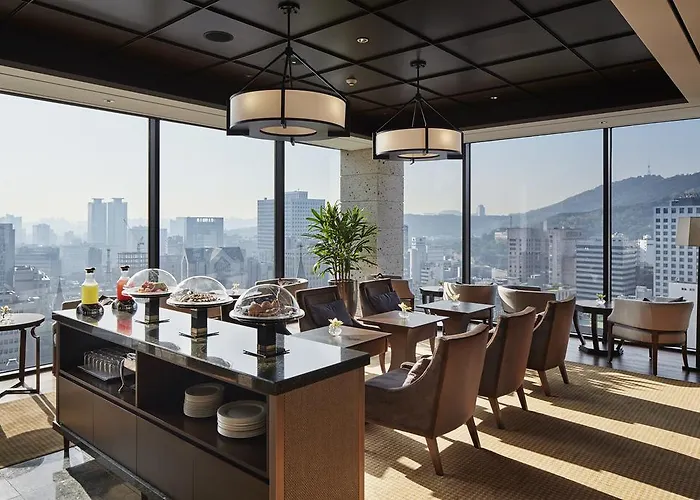 Royal Myeongdong 4*